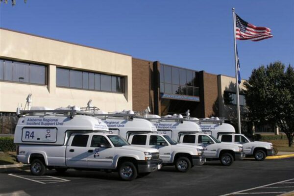 m75-fleet Master Truck Body service vehicles in a commercial fleet